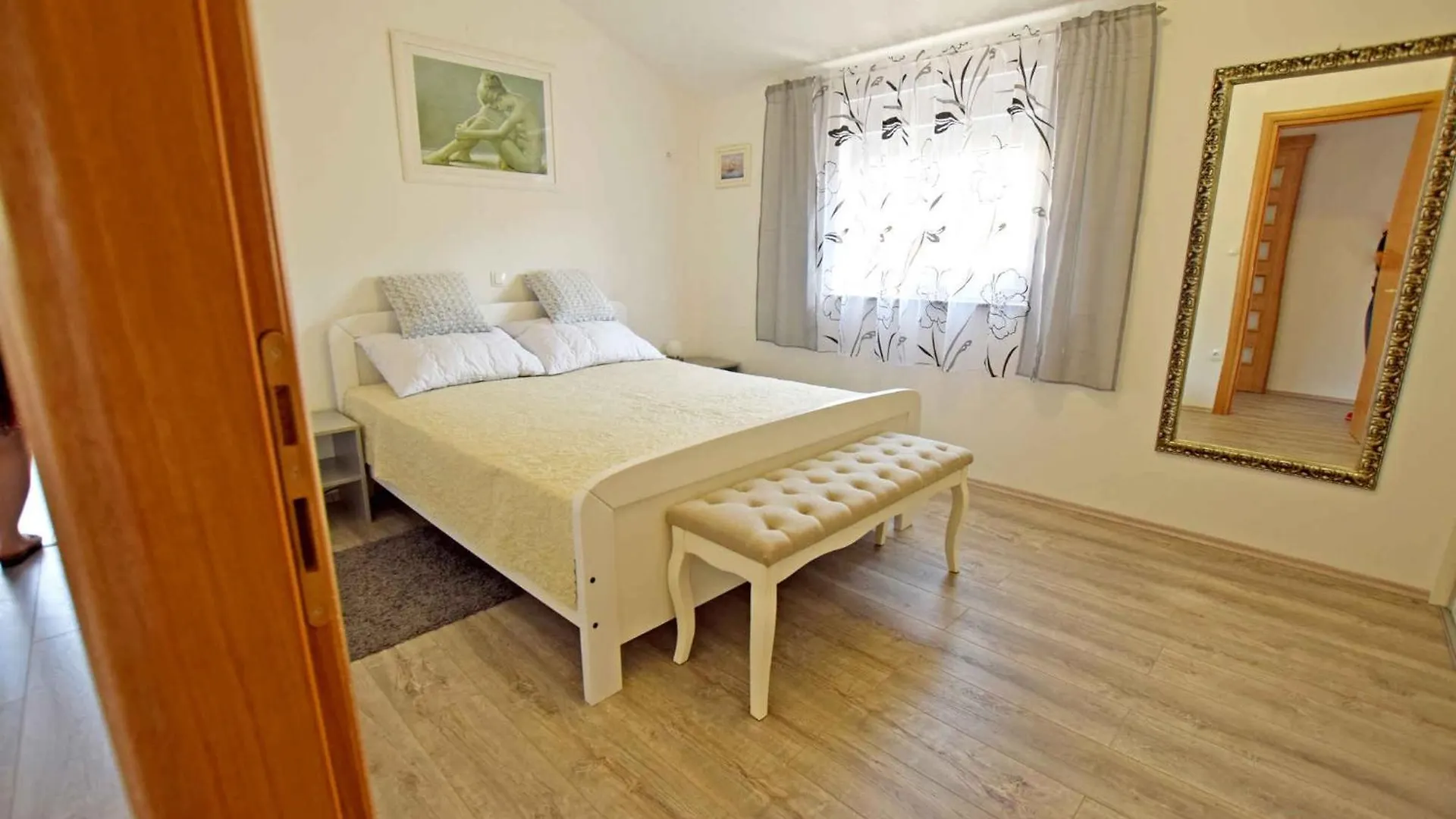 Apartment In Starigrad-Paklenica 34822